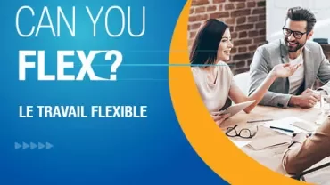 Des personnes discutant du travail flexible autour d'une table.